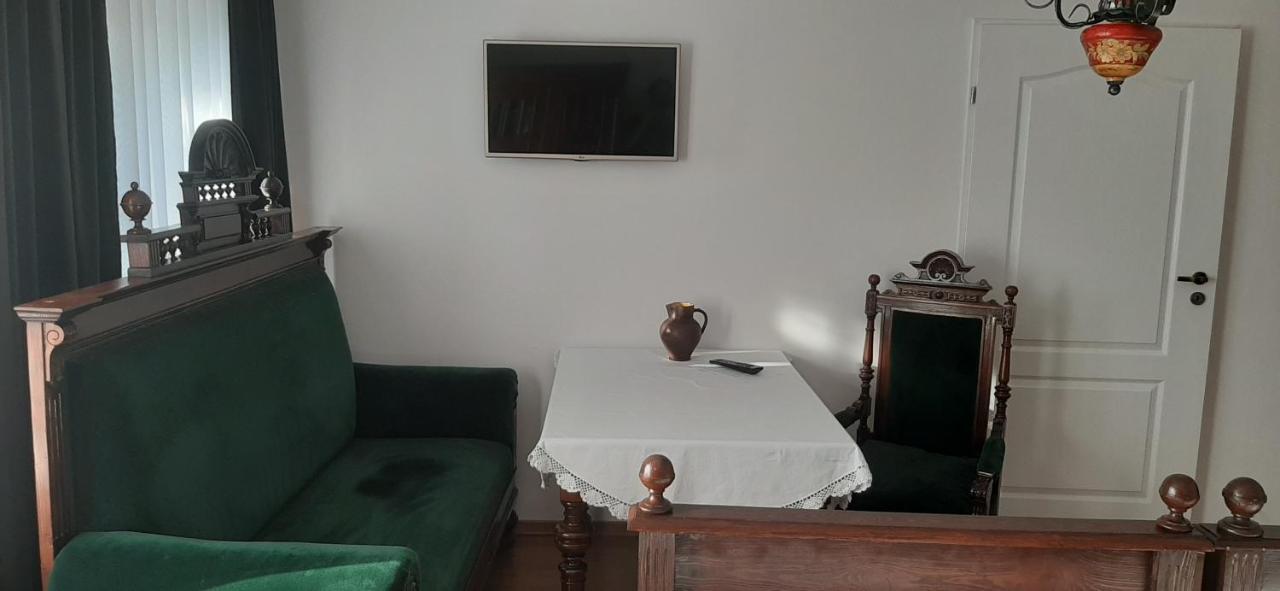 Dworek Pod Swierkami Jelenia Góra Exterior foto