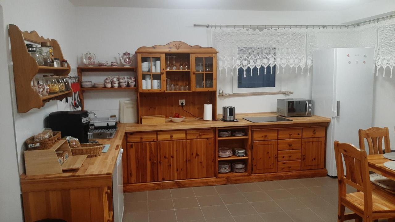 Dworek Pod Swierkami Jelenia Góra Exterior foto
