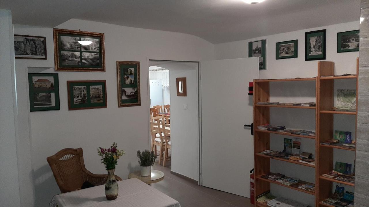 Dworek Pod Swierkami Jelenia Góra Exterior foto